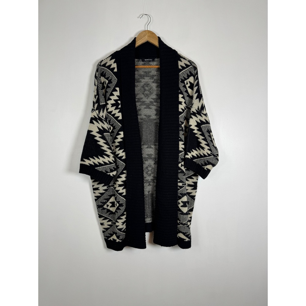 Southwest Relativity Womens 1X Cardigan Black Cream Geometric Wool Blend Shawl